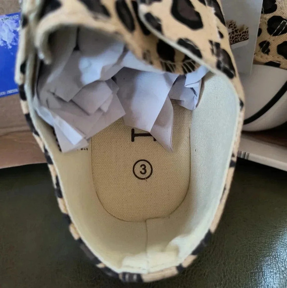 Cream tan brown leopard print tennis shoes girl's laces memory foam insole cute - Picture 6 of 10